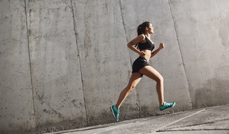 Qual é o jeito certo de pisar durante a corrida?